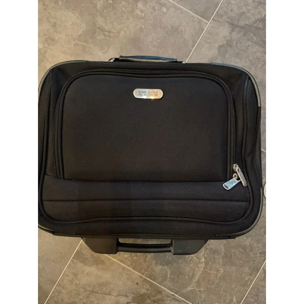 Kenneth Cole Reaction Business Carry-on Travel Computer Bag Wheels Retractable